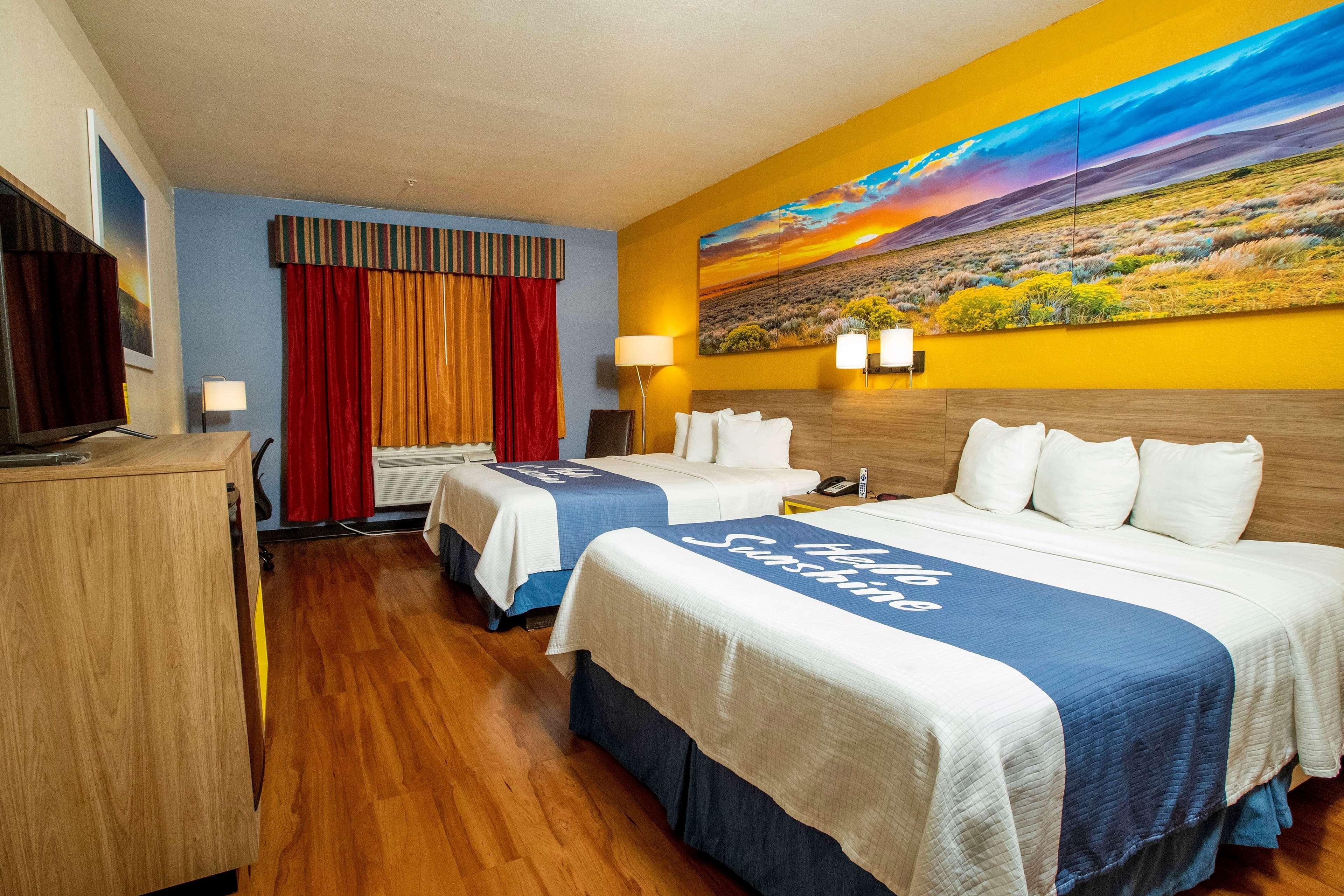 Days Inn & Suites By Wyndham Houston North/Aldine Ngoại thất bức ảnh