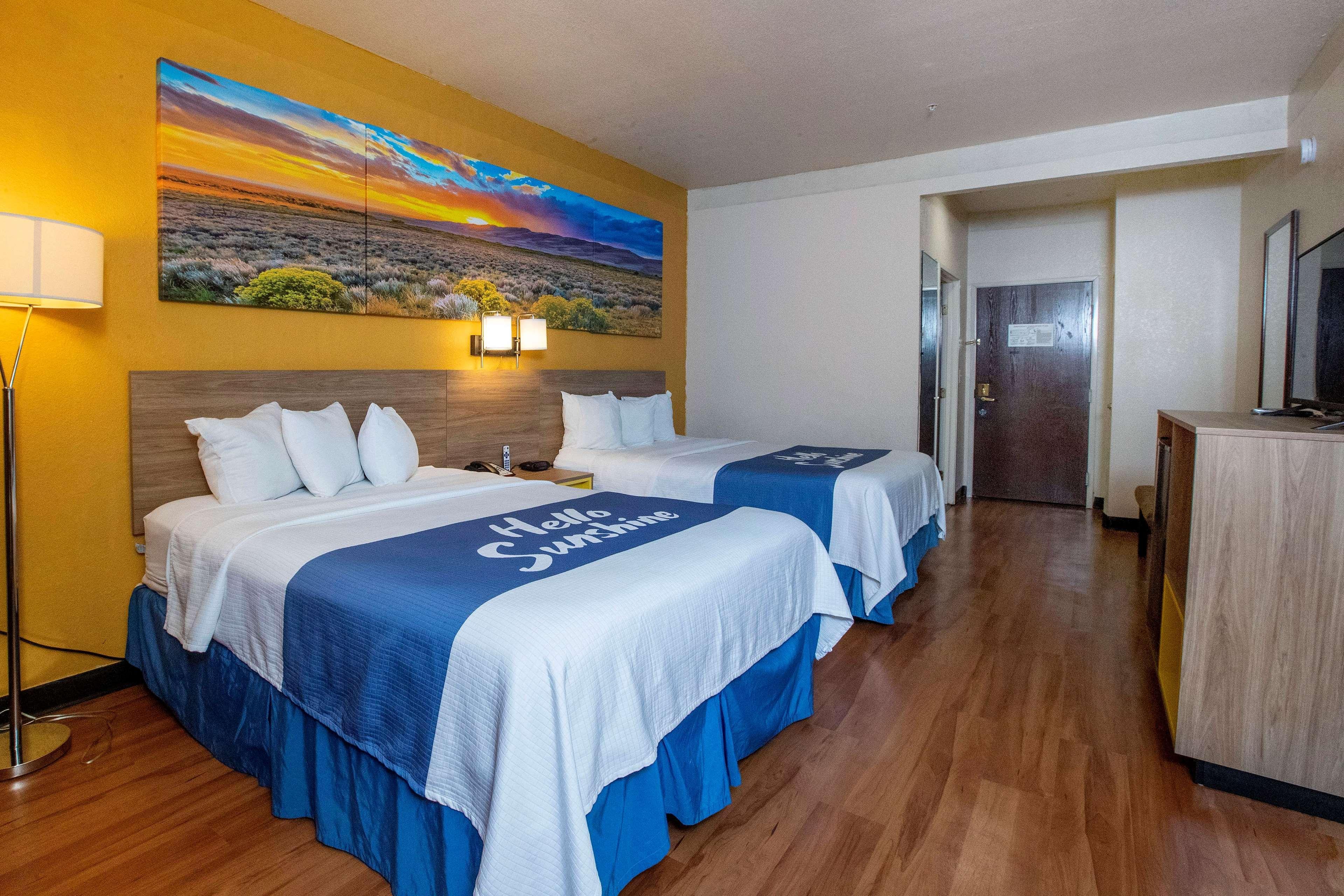 Days Inn & Suites By Wyndham Houston North/Aldine Ngoại thất bức ảnh