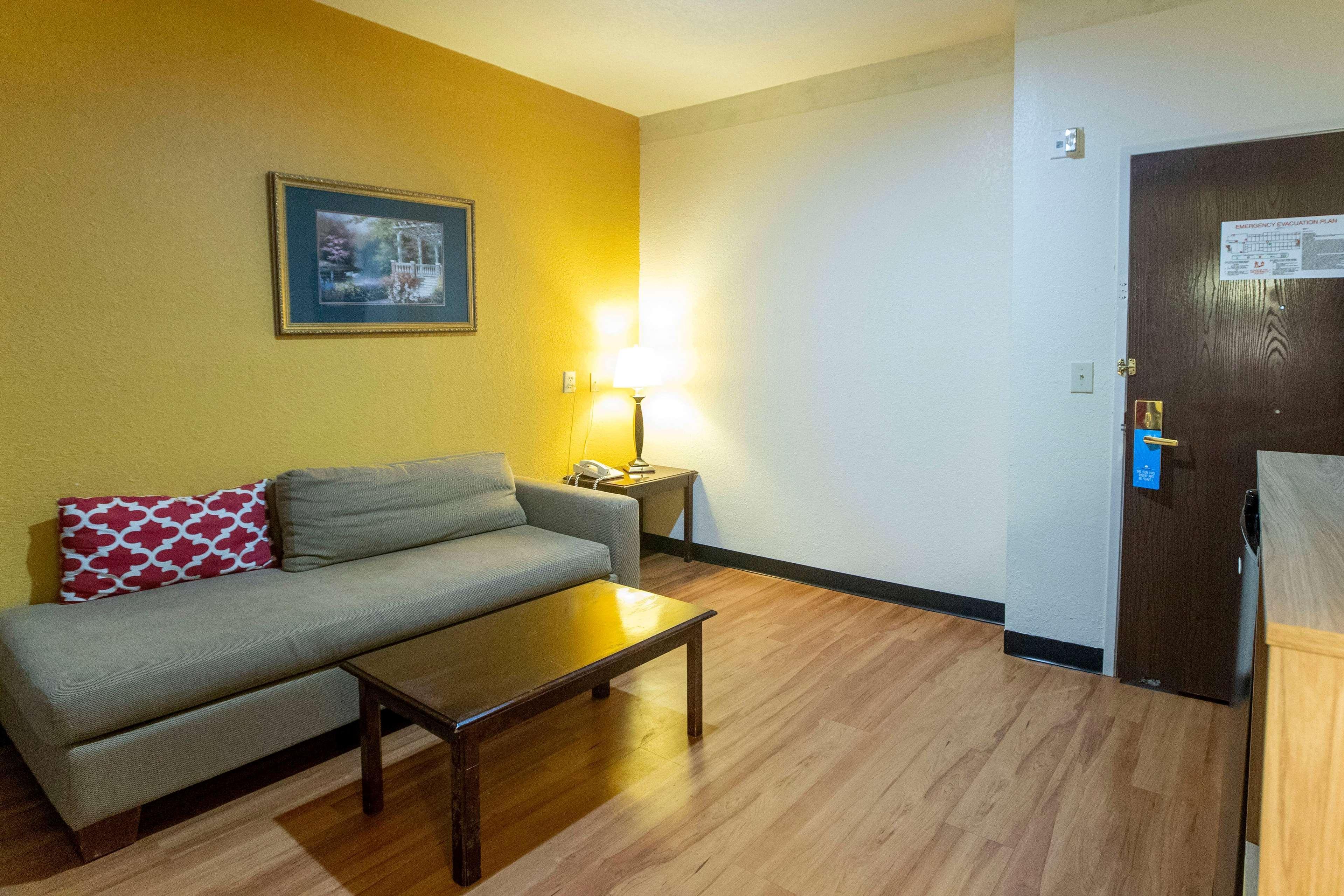 Days Inn & Suites By Wyndham Houston North/Aldine Ngoại thất bức ảnh