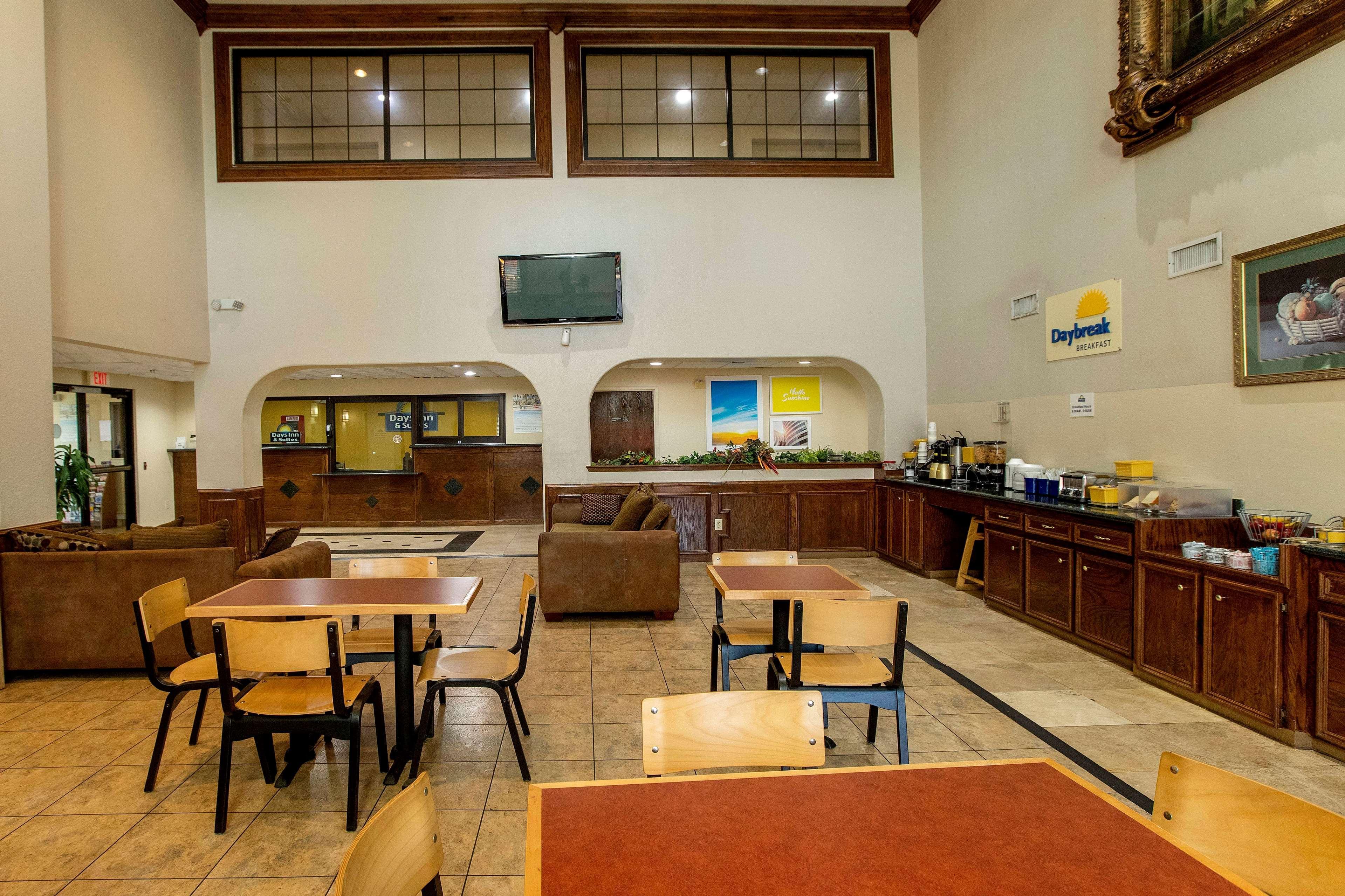 Days Inn & Suites By Wyndham Houston North/Aldine Ngoại thất bức ảnh