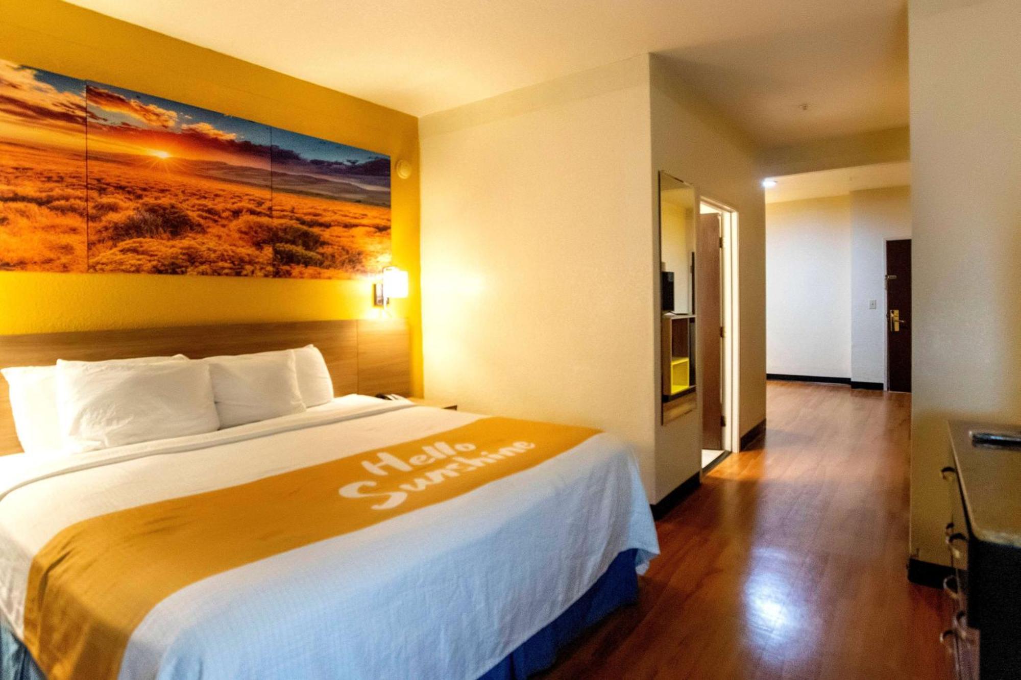 Days Inn & Suites By Wyndham Houston North/Aldine Ngoại thất bức ảnh