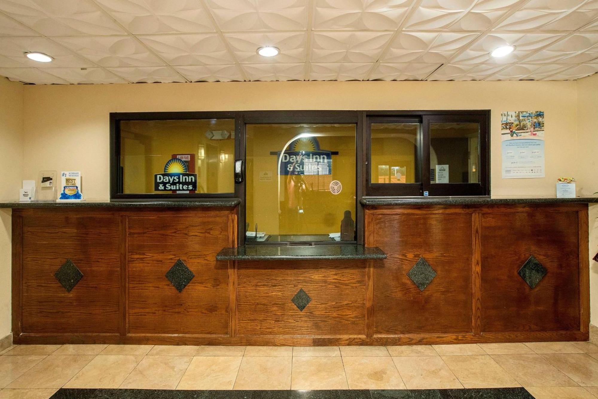 Days Inn & Suites By Wyndham Houston North/Aldine Ngoại thất bức ảnh