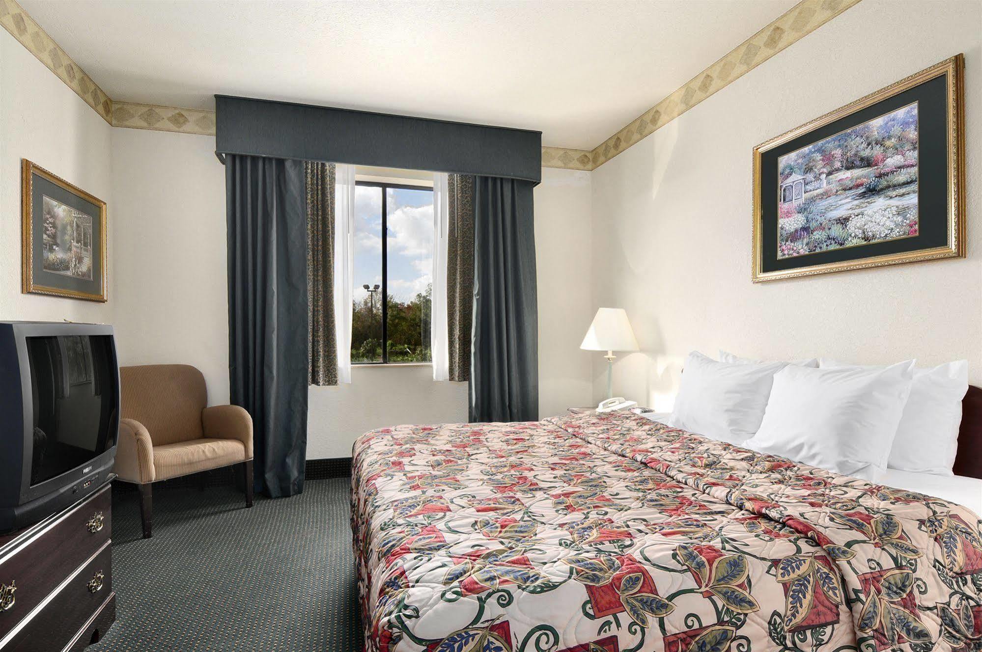 Days Inn & Suites By Wyndham Houston North/Aldine Ngoại thất bức ảnh